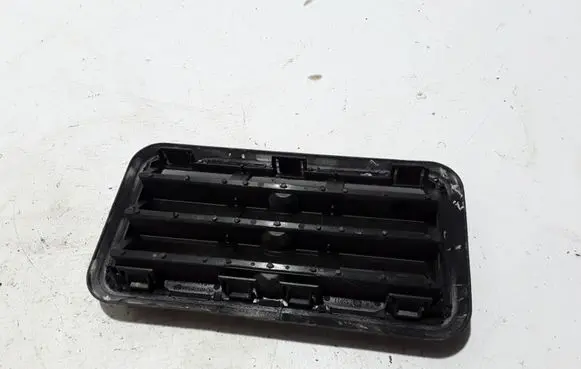 Chrysler Pacifica Fender grill 