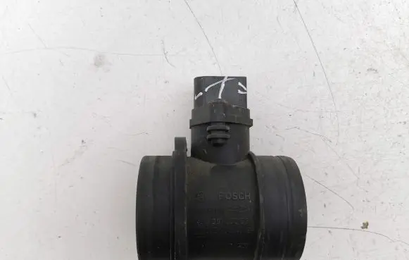 Volkswagen Golf V Mass air flow meter 0281002531 038906461B