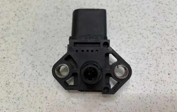 Volkswagen Touran I Air pressure sensor 038906051B 0281002399