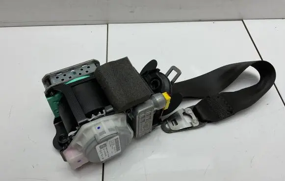 Audi A6 S6 C7 4G Front seatbelt 4G8857706H