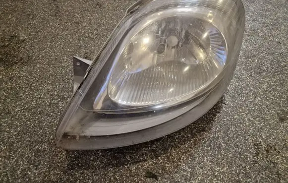 Opel Vivaro Headlight/headlamp