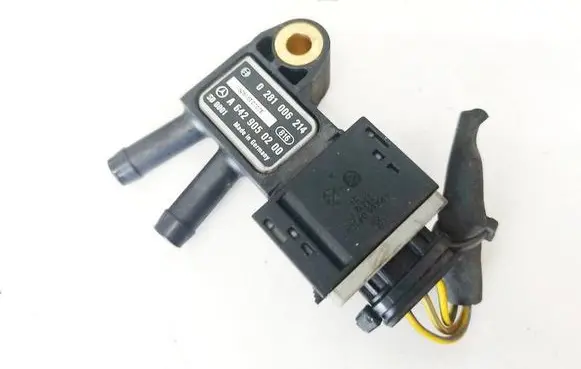 Mercedes-Benz A W176 Exhaust gas pressure sensor 0281006214 A6429050200