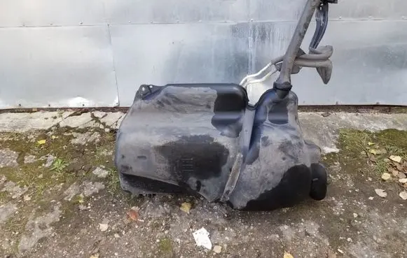 Audi A1 Fuel tank 6R0201085A 6R0201085B