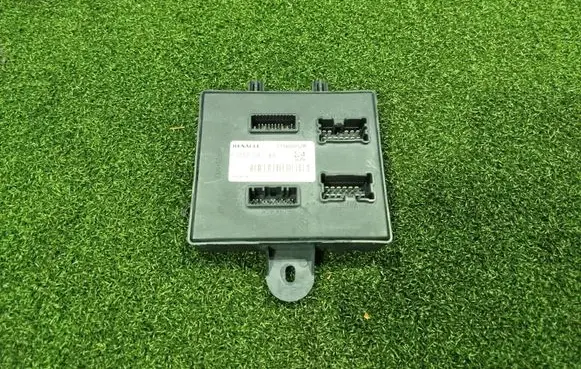 Renault Trafic III (X82) Comfort/convenience module 231A08052R 524454F04 1951005333