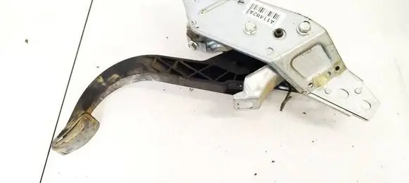 Opel Astra H Clutch pedal 28870