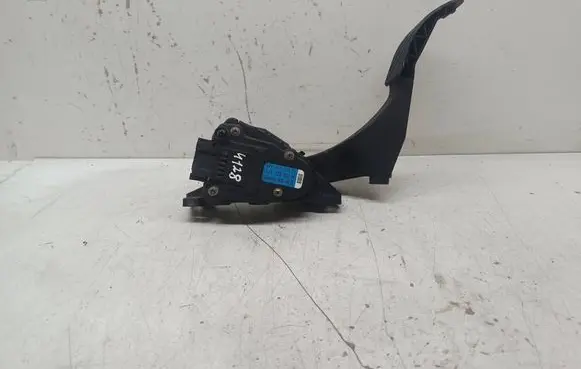 Volkswagen Golf IV Accelerator throttle pedal 1J1723503H 6PV00777000