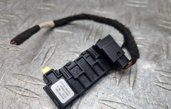 Mercedes-Benz C W204 Outside/external air temperature sensor A2048210851