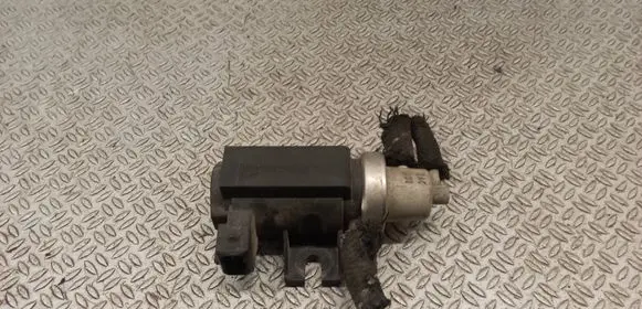 Volkswagen Golf IV Turbo solenoid valve 1H0906627A