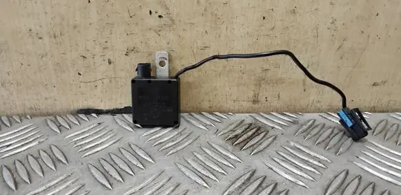BMW X5 E53 Aerial antenna filter 8380945