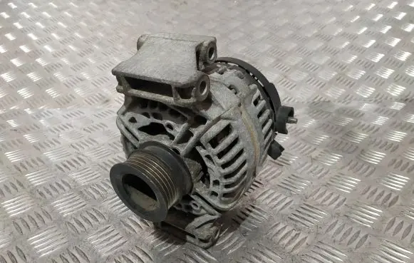 Opel Zafira B Generator/alternator 13229987 0124325168