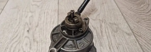 Mercedes-Benz Vito Viano W639 Vacuum pump A6462300165