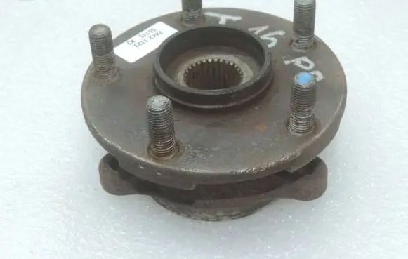 Front wheel hub spindle knuckle