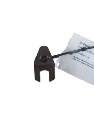 Volvo V40 Fuel Injector clamp holder 