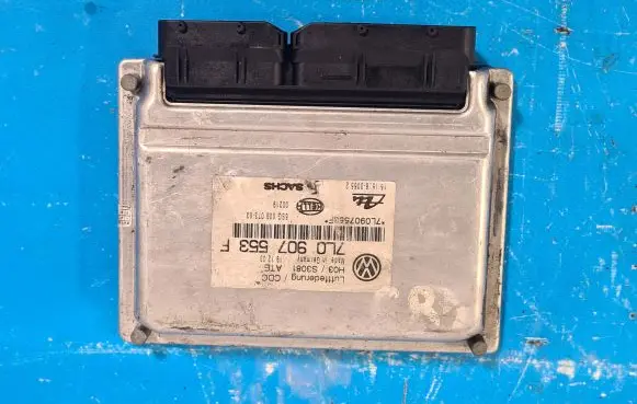 Volkswagen Touareg I Other control units/modules 7L0907553F