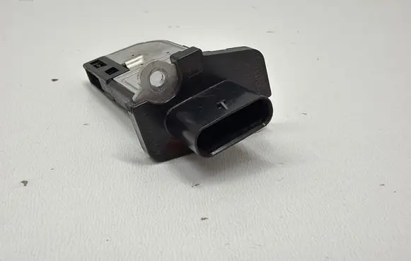 BMW 5 F10 F11 Mass air flow meter 780415001 105038