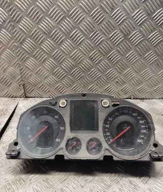 Speedometer (instrument cluster)