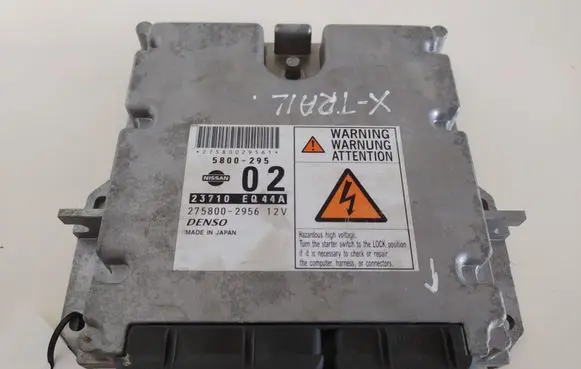 Nissan X-Trail T30 Engine control unit/module 23710EQ44A 275800295612V 5800295