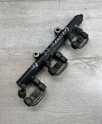 Land Rover Discovery 3 - LR3 Fuel main line pipe