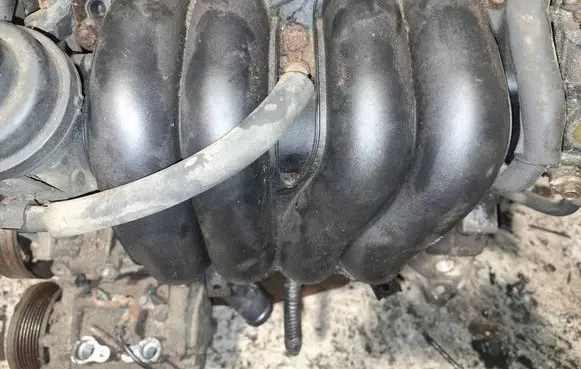 Honda CR-V Intake manifold