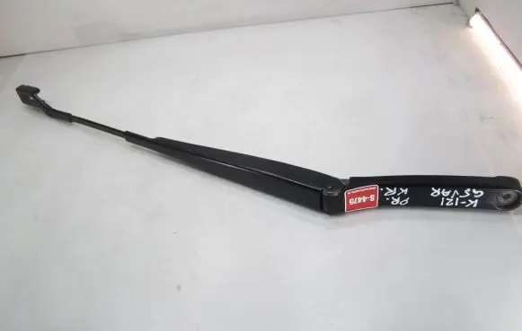 Volkswagen Golf V Front wiper blade arm 1Q1955409