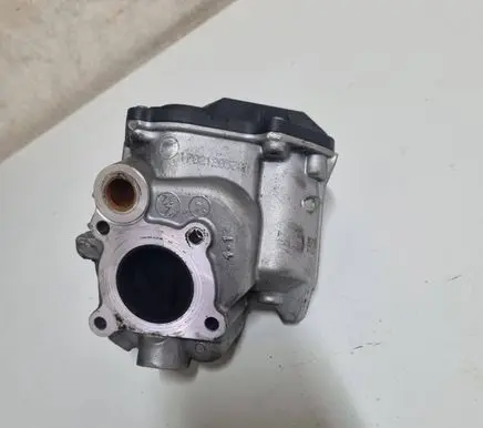 Mercedes-Benz E W212 Throttle valve A6511400460 A2C53418577