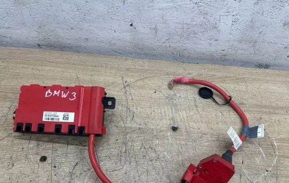 BMW 3 F30 F35 F31 Fuse module 10688710