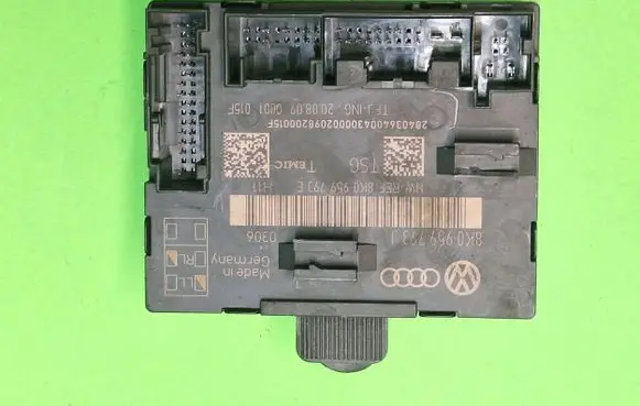 Audi A4 S4 B8 8K Door control unit/module 8K0959793J 8K0959793E
