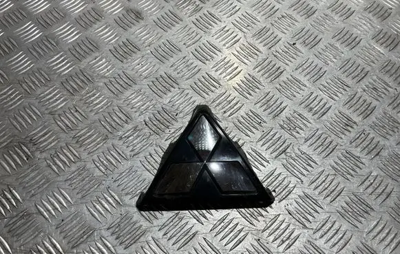 Mitsubishi Eclipse Cross Manufacturer badge logo/emblem PU19891