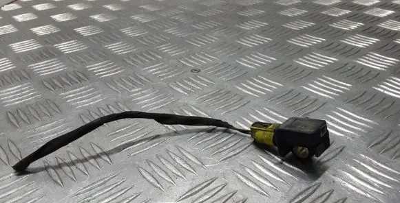 Mercedes-Benz E W212 Airbag deployment crash/impact sensor A2128204926