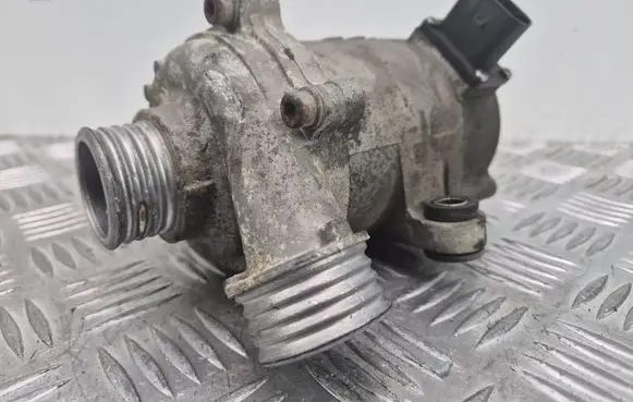 BMW X1 E84 Water pump 7597715