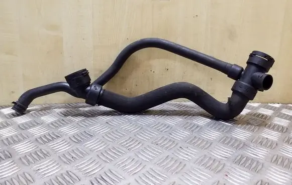 Audi A4 S4 B7 8E 8H Engine coolant pipe/hose 8E0121040T