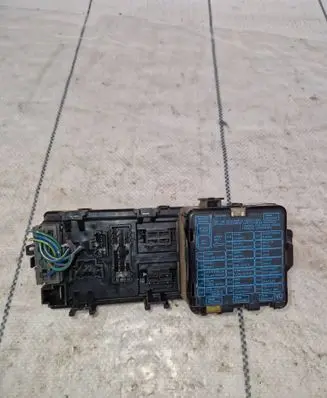 Mitsubishi Pajero Fuse module Mr142343