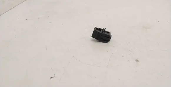 BMW 5 E39 Brake pedal sensor switch 8372647