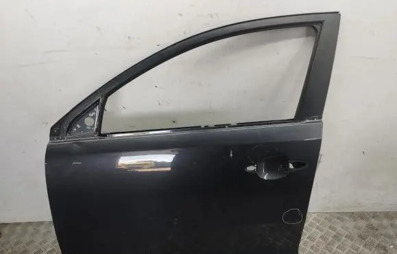 KIA Sportage Front door