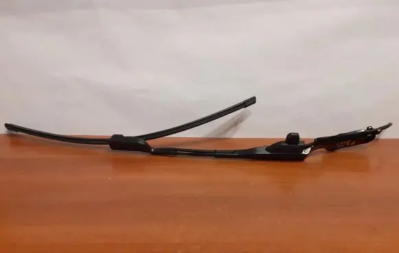 Volvo XC40 Windshield/front glass wiper blade 3392380144 9478