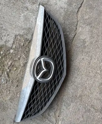 Mazda 6 Front bumper upper radiator grill GJ6A50712