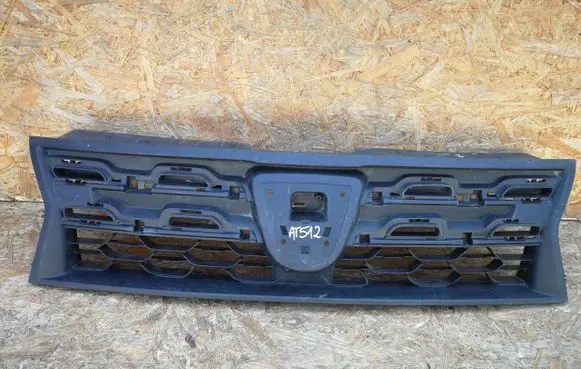 Dacia Duster II Front bumper upper radiator grill 623100838R