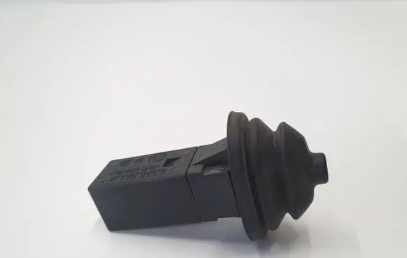 BMW 3 E92 E93 Fuel tank opening switch 8228939