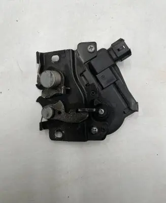 Loading door lock