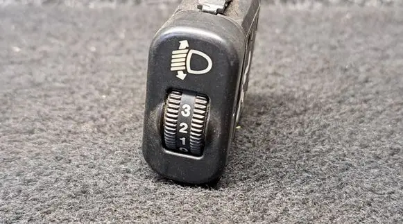 Mercedes-Benz Sprinter W906 Headlight level height control switch 0005445931