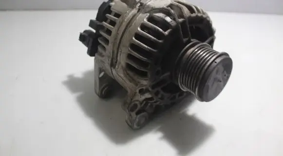 Skoda Fabia Mk2 (5J) Generator/alternator 0124325023
