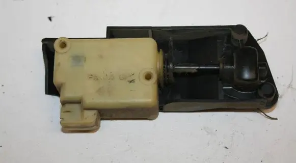 Volvo V70 Central locking motor 9483311 3606
