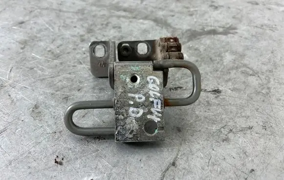 Volkswagen Golf Plus Front door lower hinge 1K0831412P
