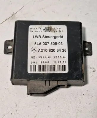 Mercedes-Benz E W210 Light module LCM A2108206426 197806 5LA00750803
