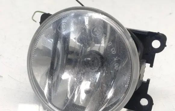 Peugeot 208 Front fog light 9675450980 11417682