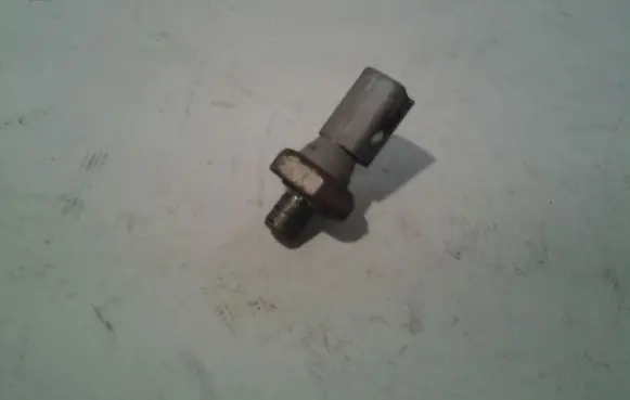 Audi A6 S6 C5 4B Oil pressure sensor 038919081F