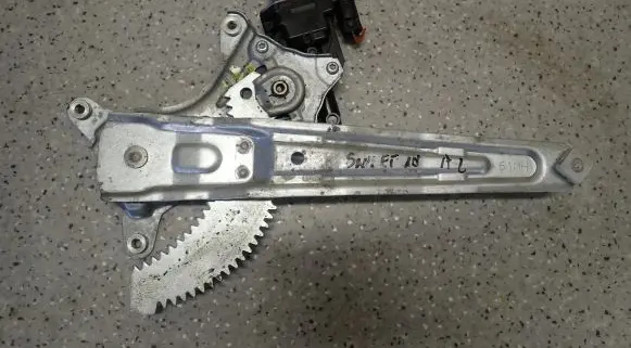 Suzuki Swift II Front door window regulator with motor