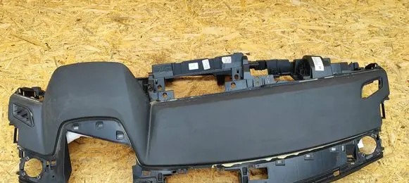 Nissan Qashqai J12 Dashboard 682006UA2A BR00153330 682006BR00
