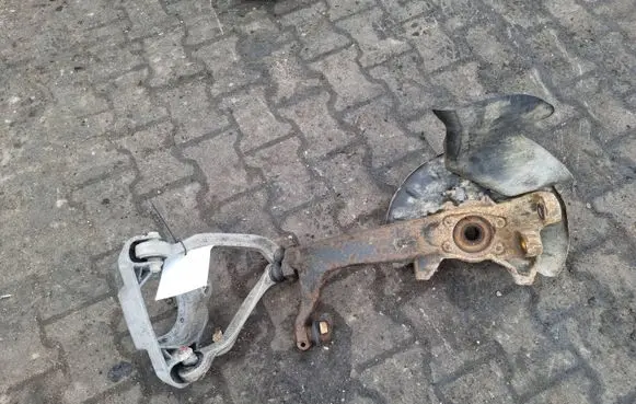 Volkswagen Phaeton Front wheel hub spindle knuckle
