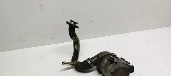 BMW 5 E60 E61 Water pump 303268060